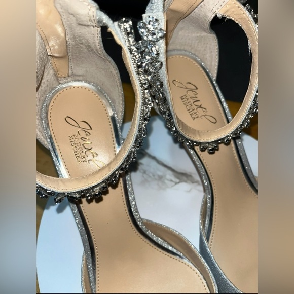 Badgley Mischka Jewel Raleigh Silver Glitter Rhinestone Pointed-Toe Pumps 10 - Picture 5 of 12
